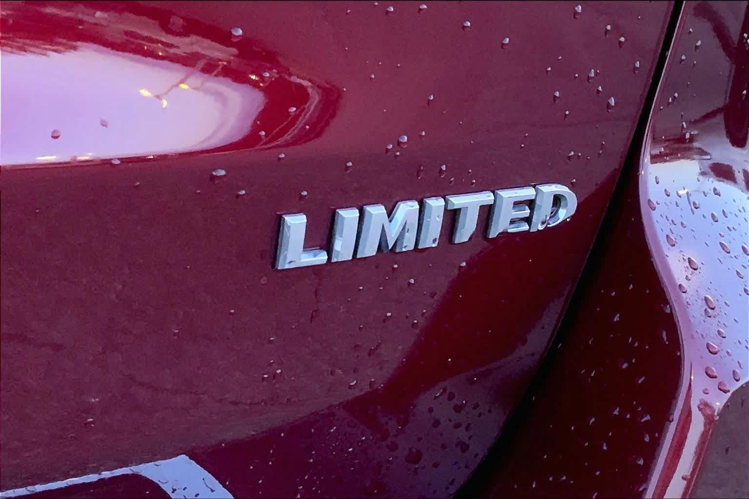 Used 2021 Jeep Grand Cherokee Limited RWD image 8