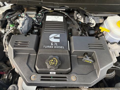 Used 2024 RAM 3500 Tradesman w/ Chrome Appearance Group image 31