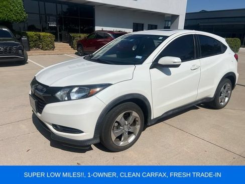 Used 2017 Honda HR-V EX image 1