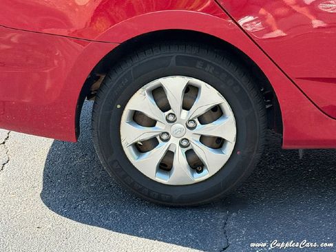 Used 2013 Hyundai Accent GLS FWD image 31