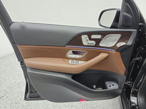 Certified 2026 Mercedes-Benz GLS 450 4MATIC image 14