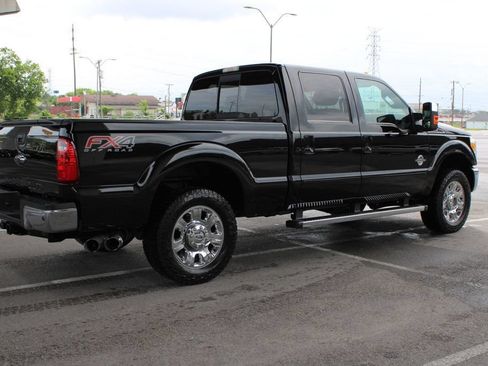 Used 2016 Ford F250 Lariat w/ Lariat Ultimate Package AWD/4WD image 6