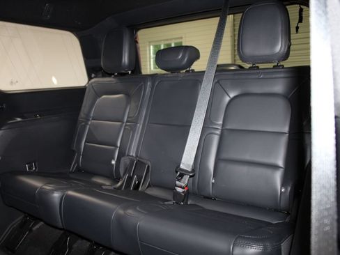 Used 2022 Lincoln Navigator Reserve AWD/4WD image 22