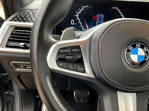 Used 2024 BMW X7 xDrive40i w/ M Sport Package AWD/4WD image 11