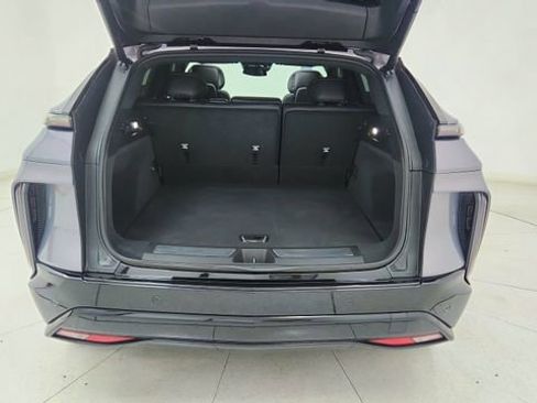 Used 2024 Cadillac Lyriq Sport image 14