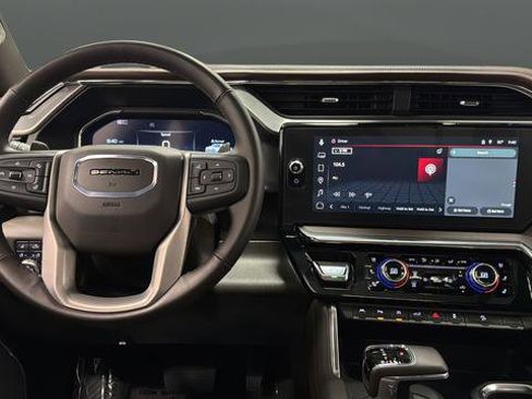 Used 2025 GMC Sierra 1500 Denali w/ Denali Reserve Package AWD/4WD image 13