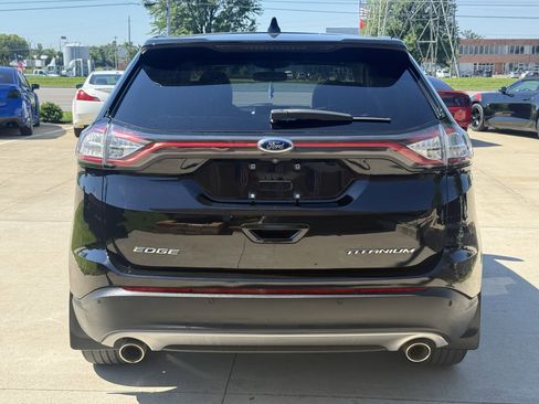 Used 2018 Ford Edge Titanium w/ Equipment Group 301A FWD image 6