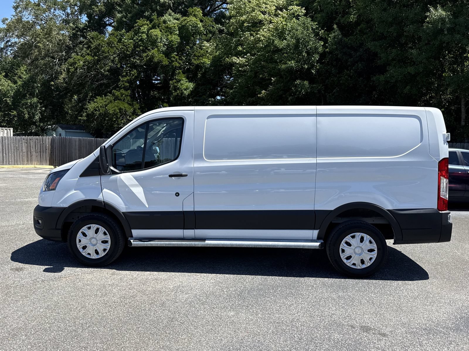 Used 2025 Ford Transit 250 Low Roof w/ Exterior Upgrade Package RWD image 2