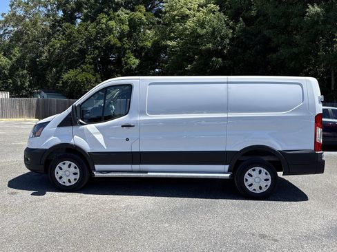 Used 2025 Ford Transit 250 Low Roof w/ Exterior Upgrade Package RWD image 2
