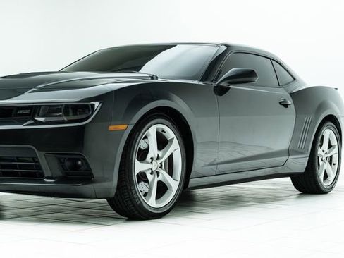 Used 2015 Chevrolet Camaro SS w/ RS Package image 9