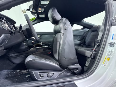 Used 2020 Ford Mustang Shelby GT350 w/ Technology Package image 9