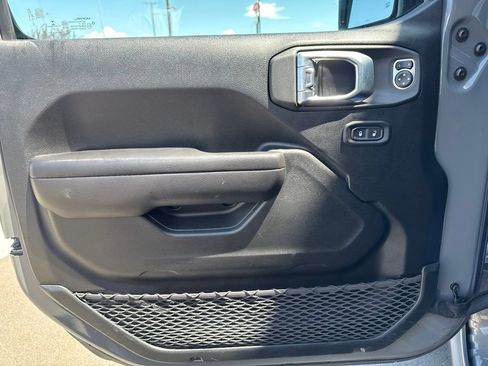 Used 2021 Jeep Wrangler Unlimited Sport AWD/4WD image 13