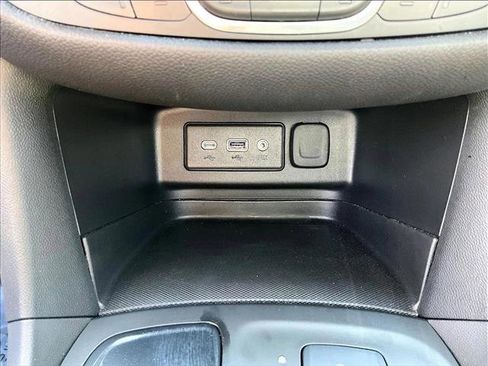 Used 2023 Chevrolet Equinox RS image 25