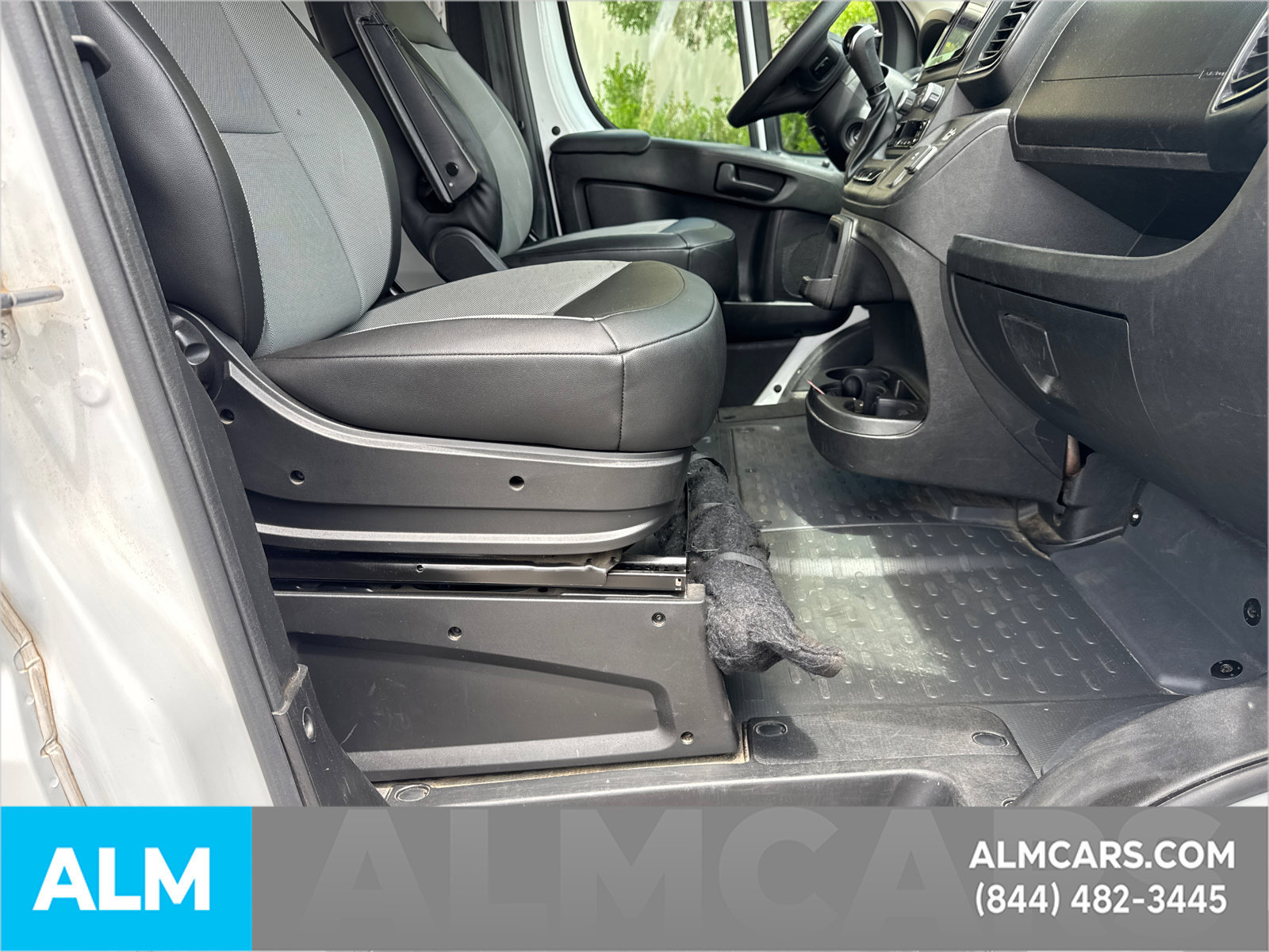 Used 2025 RAM ProMaster 2500 w/ Convenience Group FWD image 15