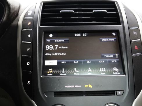 Used 2017 Lincoln MKC Reserve image 39