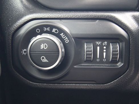 Used 2022 Jeep Gladiator Sport AWD/4WD image 24