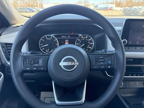 Used 2023 Nissan Rogue SV AWD/4WD image 20