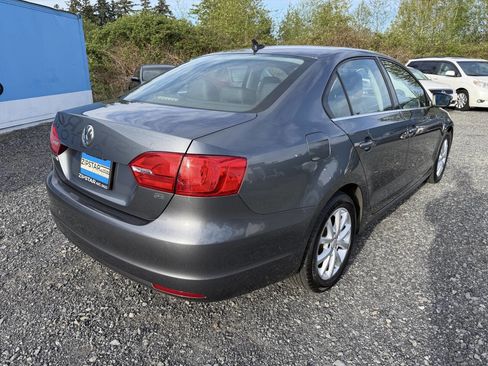 Used 2014 Volkswagen Jetta SE FWD image 3