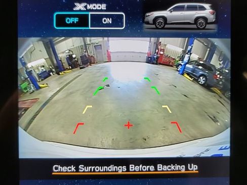 Used 2025 Subaru Forester Premium AWD/4WD image 4