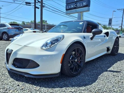 Used 2015 Alfa Romeo 4C Coupe w/ Leather Interior Group RWD image 5