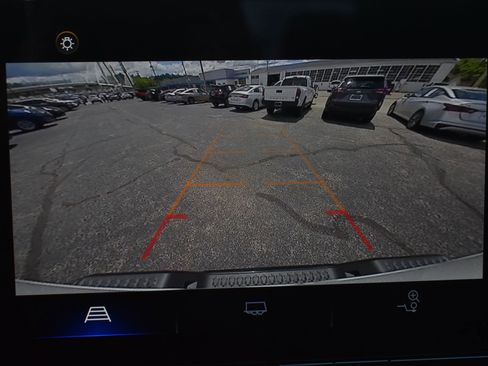 Used 2024 Chevrolet Colorado Trail Boss image 24