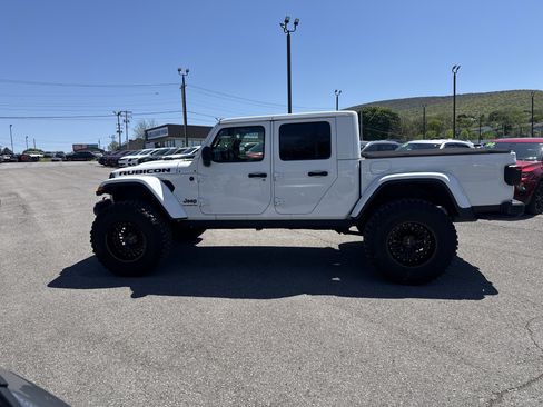 Used 2020 Jeep Gladiator Rubicon AWD/4WD image 7