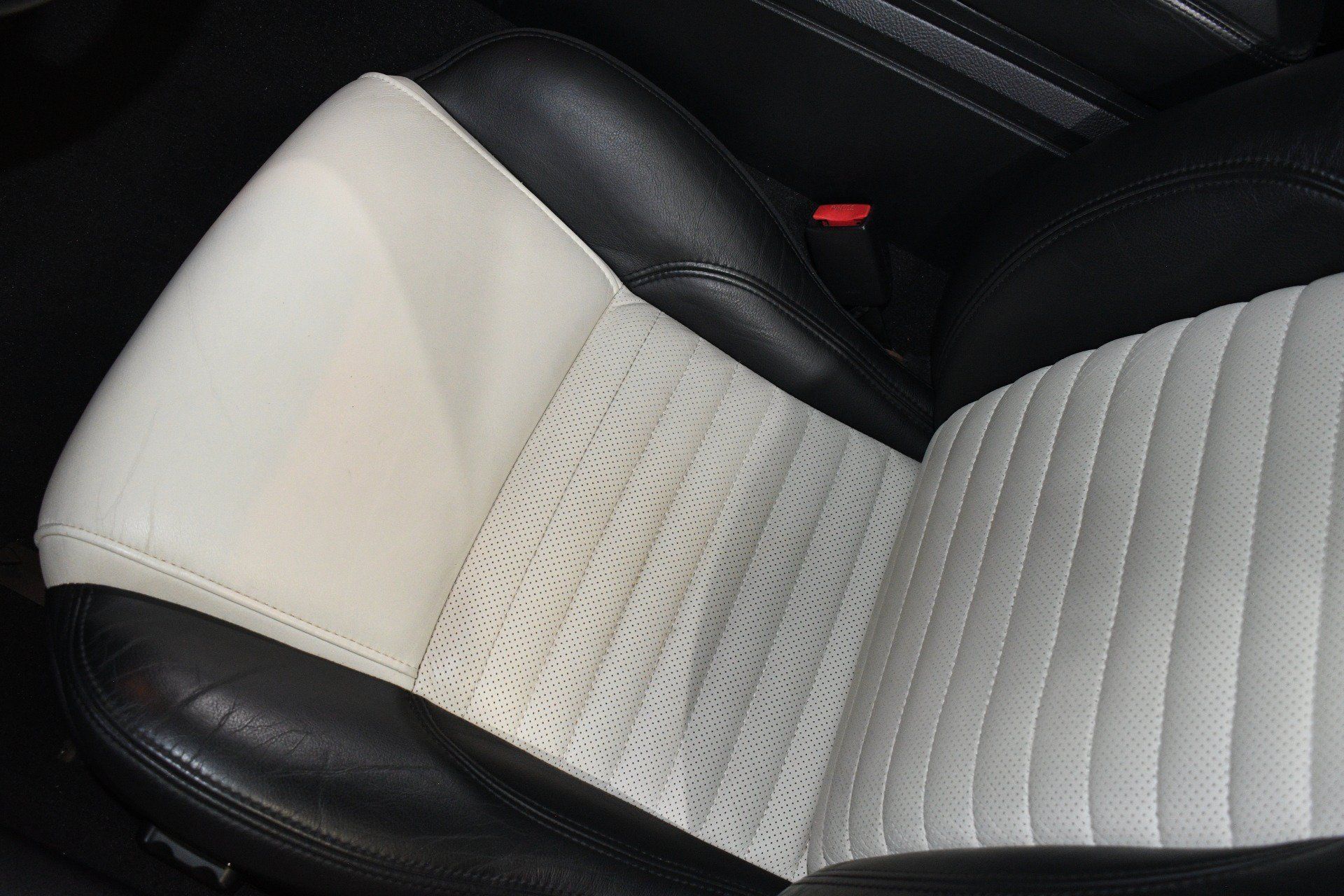 Used 2003 Ford Thunderbird RWD image 11