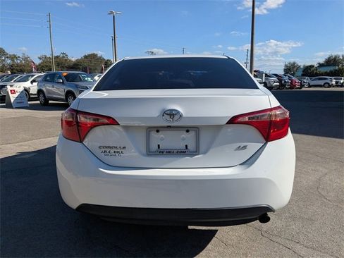 Used 2018 Toyota Corolla LE image 5