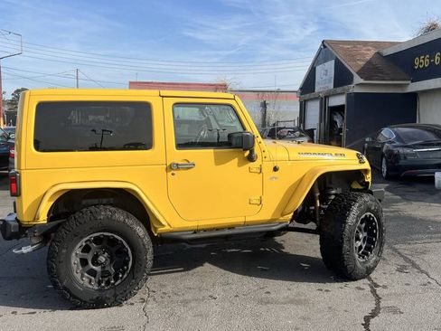 Used 2015 Jeep Wrangler Sport AWD/4WD image 7