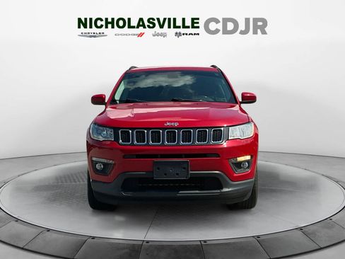 Used 2018 Jeep Compass Latitude w/ Popular Equipment Group AWD/4WD image 8