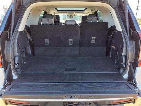 Used 2025 Ford Expedition Active image 31