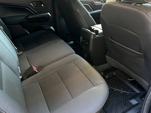 Used 2024 GMC Canyon Elevation image 18