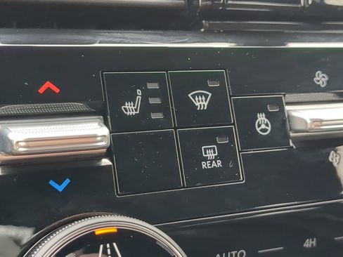 Used 2025 Nissan Armada PRO-4X image 21