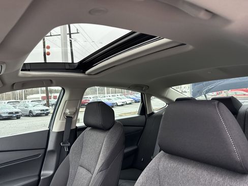 Certified 2023 Honda Accord EX image 28