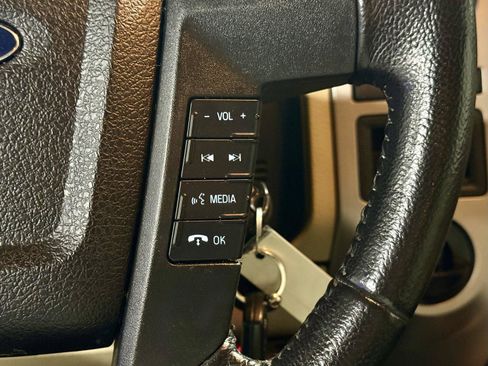 Used 2015 Ford Expedition XLT RWD image 26