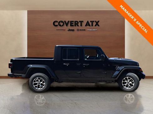 New 2025 Jeep Gladiator Sport image 6