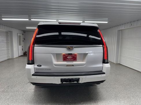 Used 2017 Cadillac Escalade ESV Premium Luxury w/ LPO, Radiant Package image 5