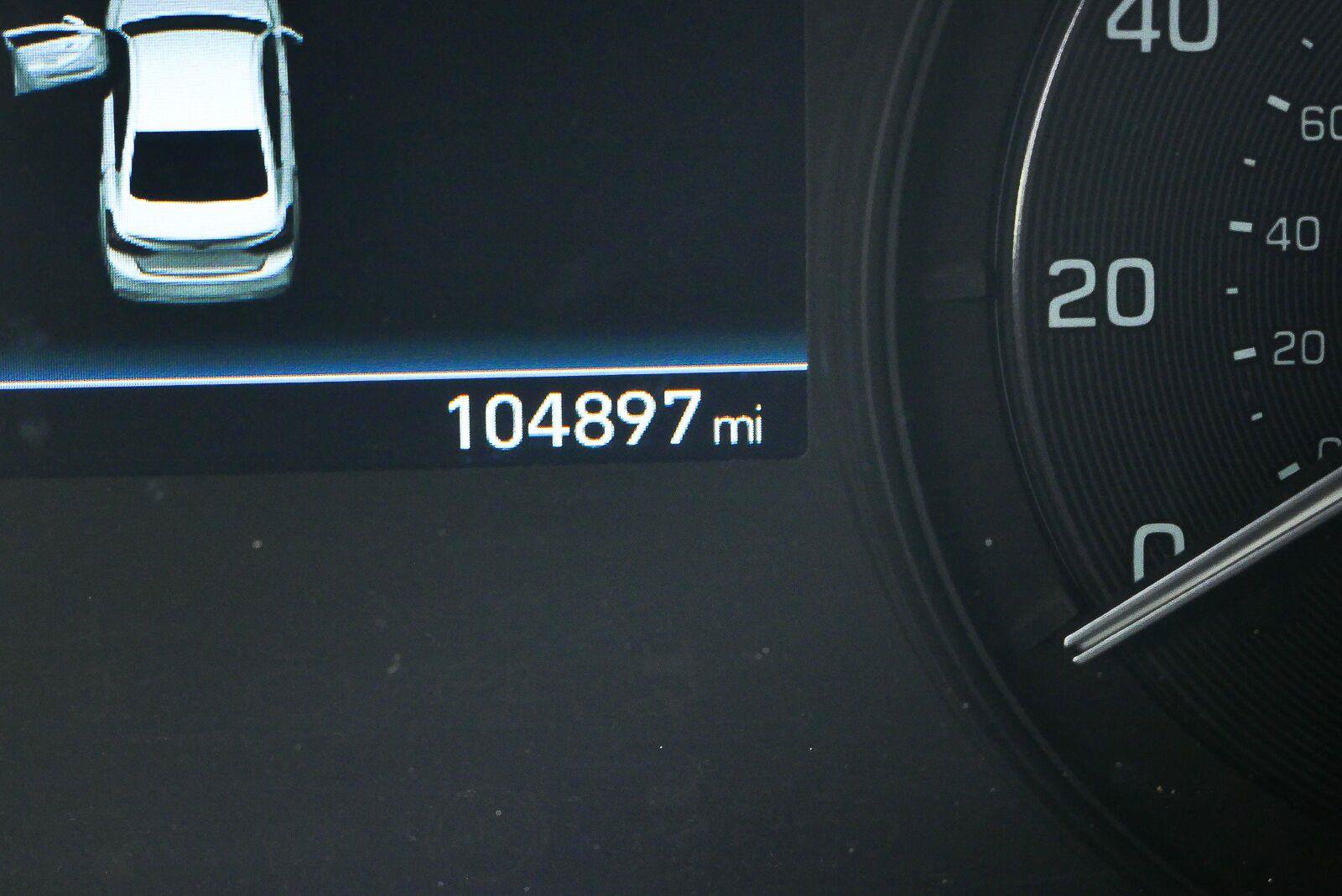 Used 2018 Genesis G80 3.8 RWD image 9