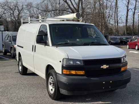 Used 2019 Chevrolet Express 3500 3500 3dr Cargo Van w/ Driver Convenience Package image 4