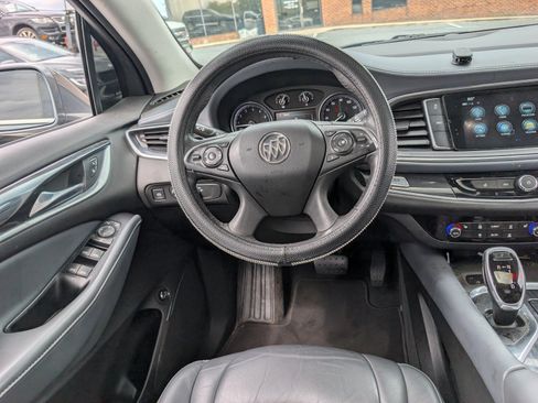 Used 2019 Buick Enclave Essence AWD/4WD image 20