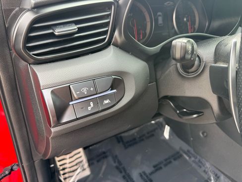 Used 2022 Hyundai Veloster N image 20