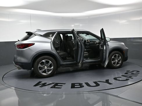 Used 2023 Chevrolet Blazer LT FWD image 29