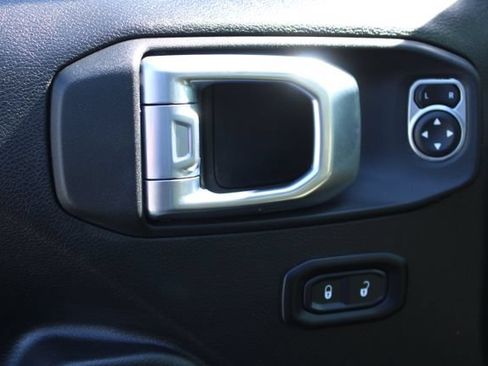 Used 2022 Jeep Wrangler Unlimited Sport AWD/4WD image 12