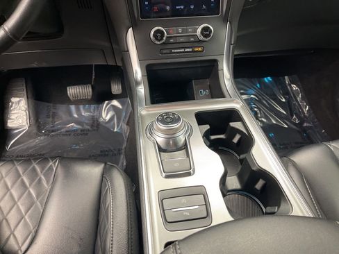 Used 2024 Ford Edge Titanium image 12