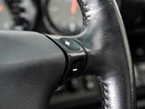 Used 1995 Porsche 911 Carrera RWD image 14