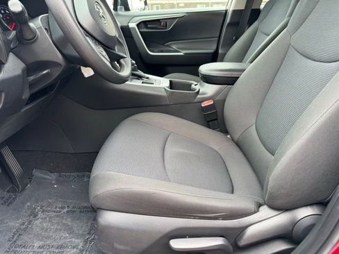 Certified 2022 Toyota RAV4 LE image 6