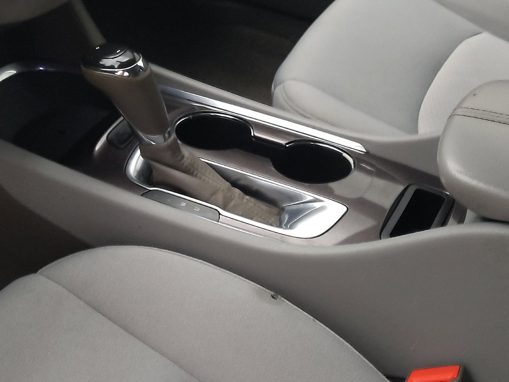 Used 2019 Chevrolet Malibu LT FWD image 26