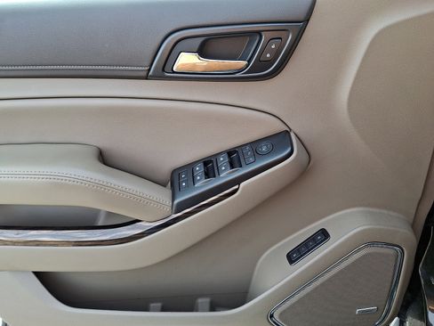 Used 2019 GMC Yukon XL SLT w/ Premium Edition image 13