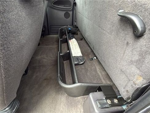 Used 2002 Dodge Ram 2500 Truck SLT image 23