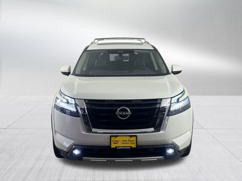 Used 2022 Nissan Pathfinder SL w/ SL Premium Package image 2